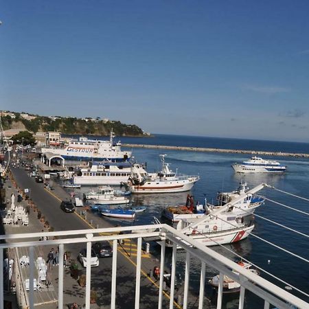 Casa Geltrude Al Porto Villa Procida Eksteriør billede